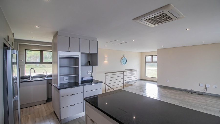 3 Bedroom Property for Sale in Winterstrand Eastern Cape